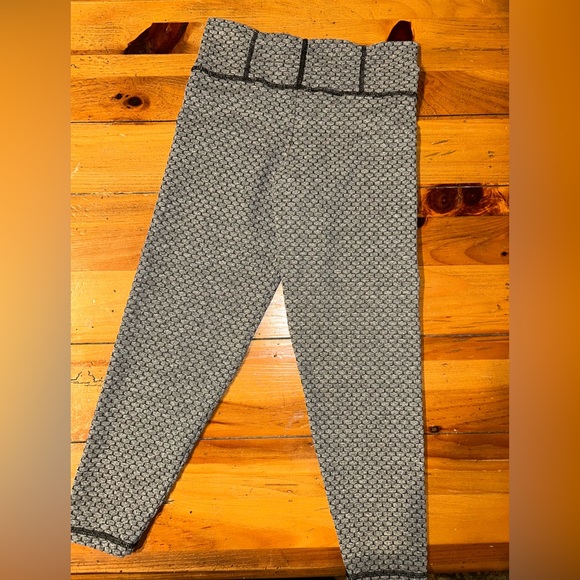 Bela Fit Gray Textured Supplex Fabric Supersoft Fast Drying Material - Picture 5 of 5